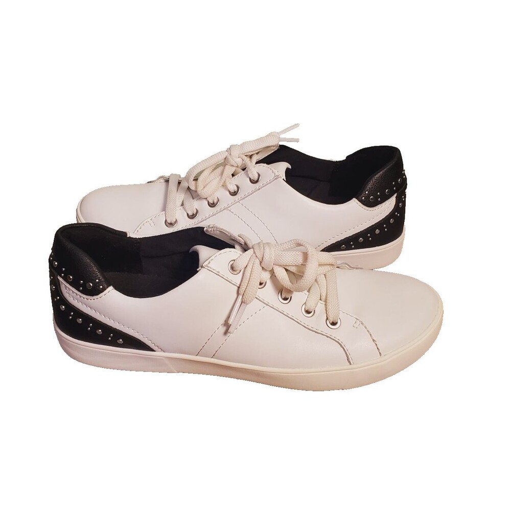 Naturalizer Morrison Stud Leather Sneakers Womens Size 9 White & Black
